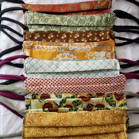 4 personal face mask that ties or loops - Picture 4 of 8